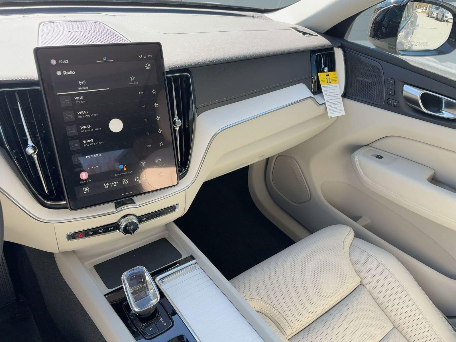 New 2026 Volvo XC60 B5 Ultra w/ Climate Package image 25