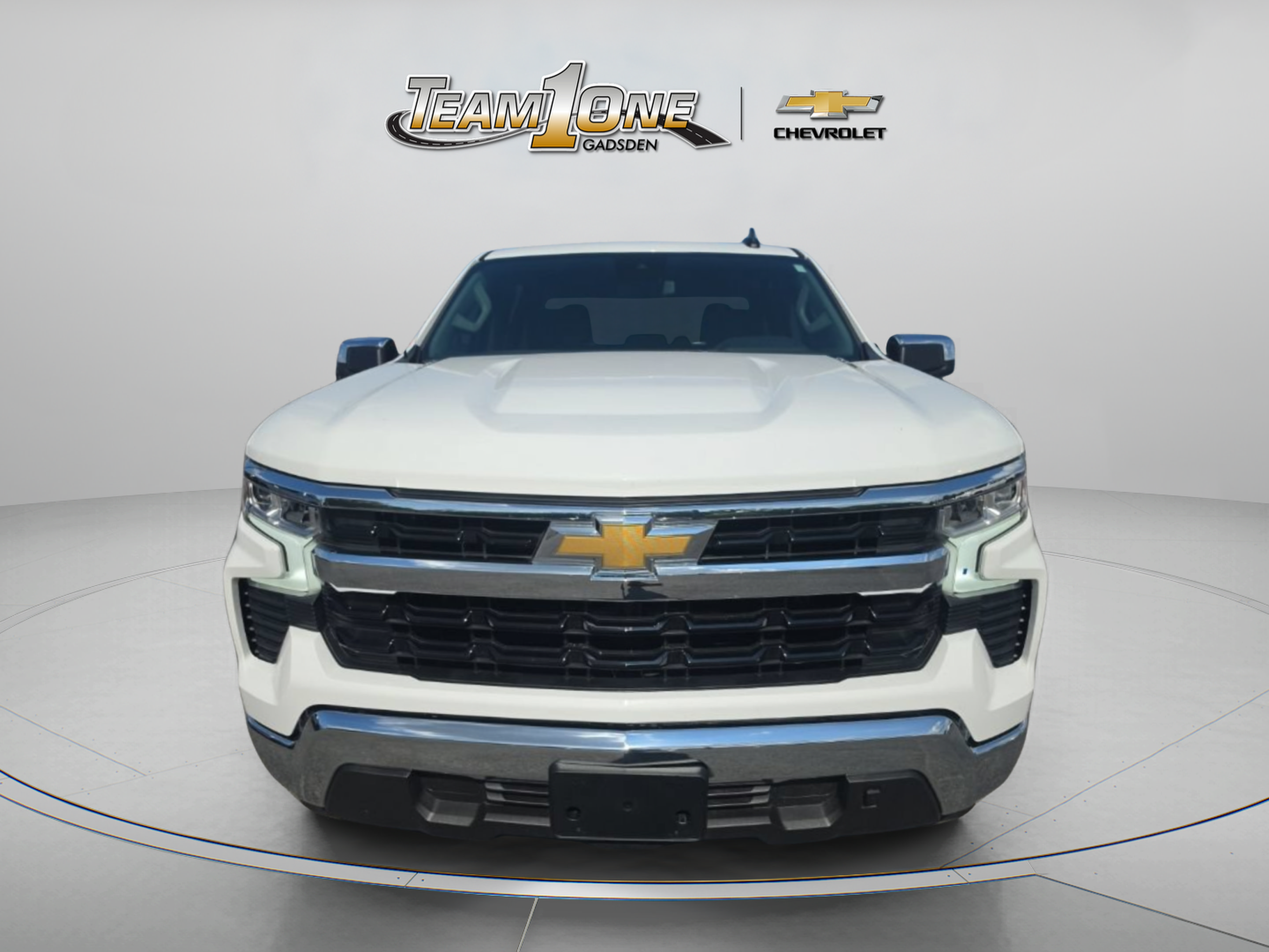 Used 2025 Chevrolet Silverado 1500 LT RWD image 2
