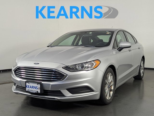 Used 2017 Ford Fusion SE w/ Fusion SE Technology Package