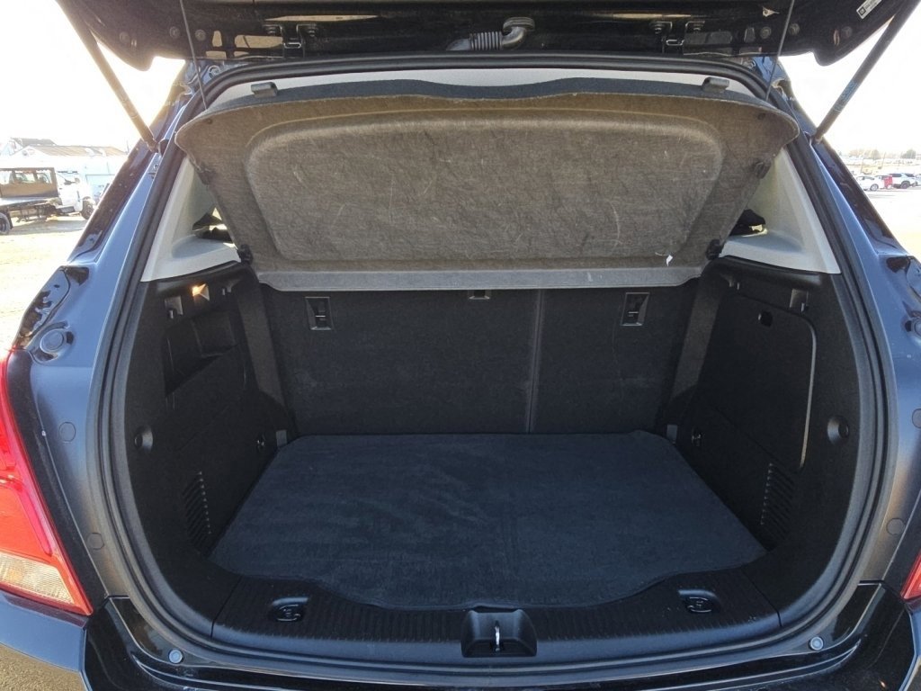 Used 2020 Chevrolet Trax Premier image 16