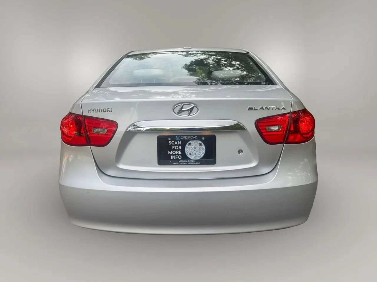 Used 2010 Hyundai Elantra GLS FWD image 7