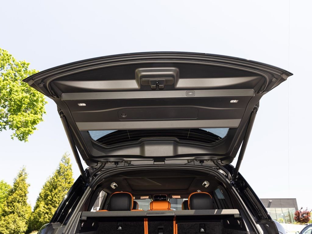 Used 2025 Land Rover Range Rover SE AWD/4WD image 55