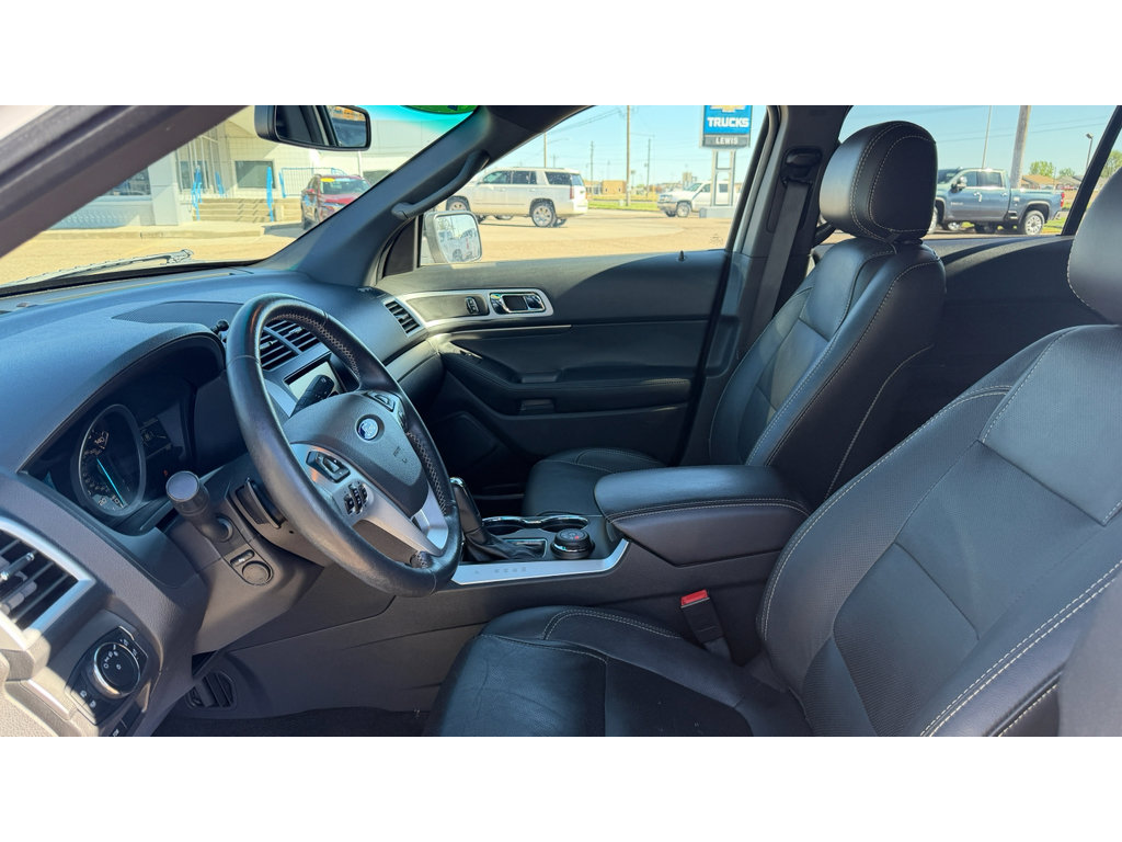 Used 2015 Ford Explorer Sport w/ Equipment Group 401A AWD/4WD image 10