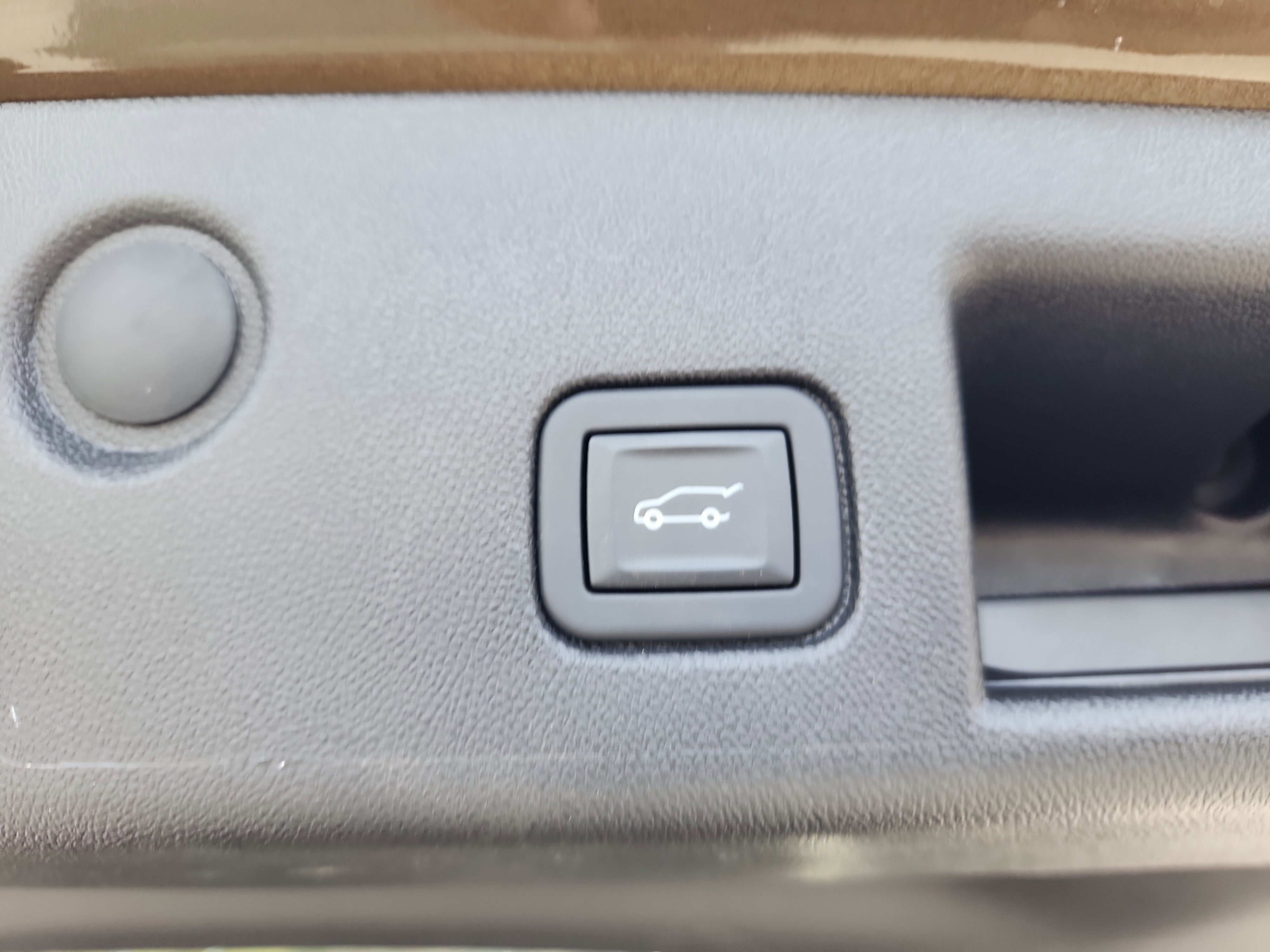 Certified 2024 Chevrolet Equinox Premier AWD/4WD image 32