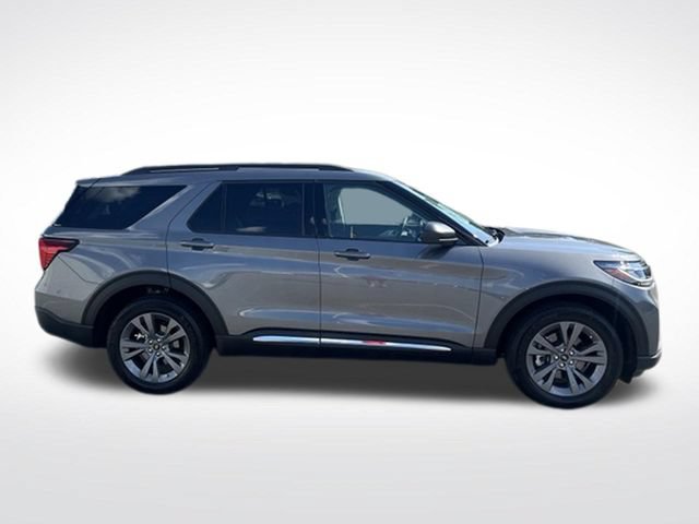 Certified 2025 Ford Explorer Active w/ Active Comfort Package AWD/4WD image 12