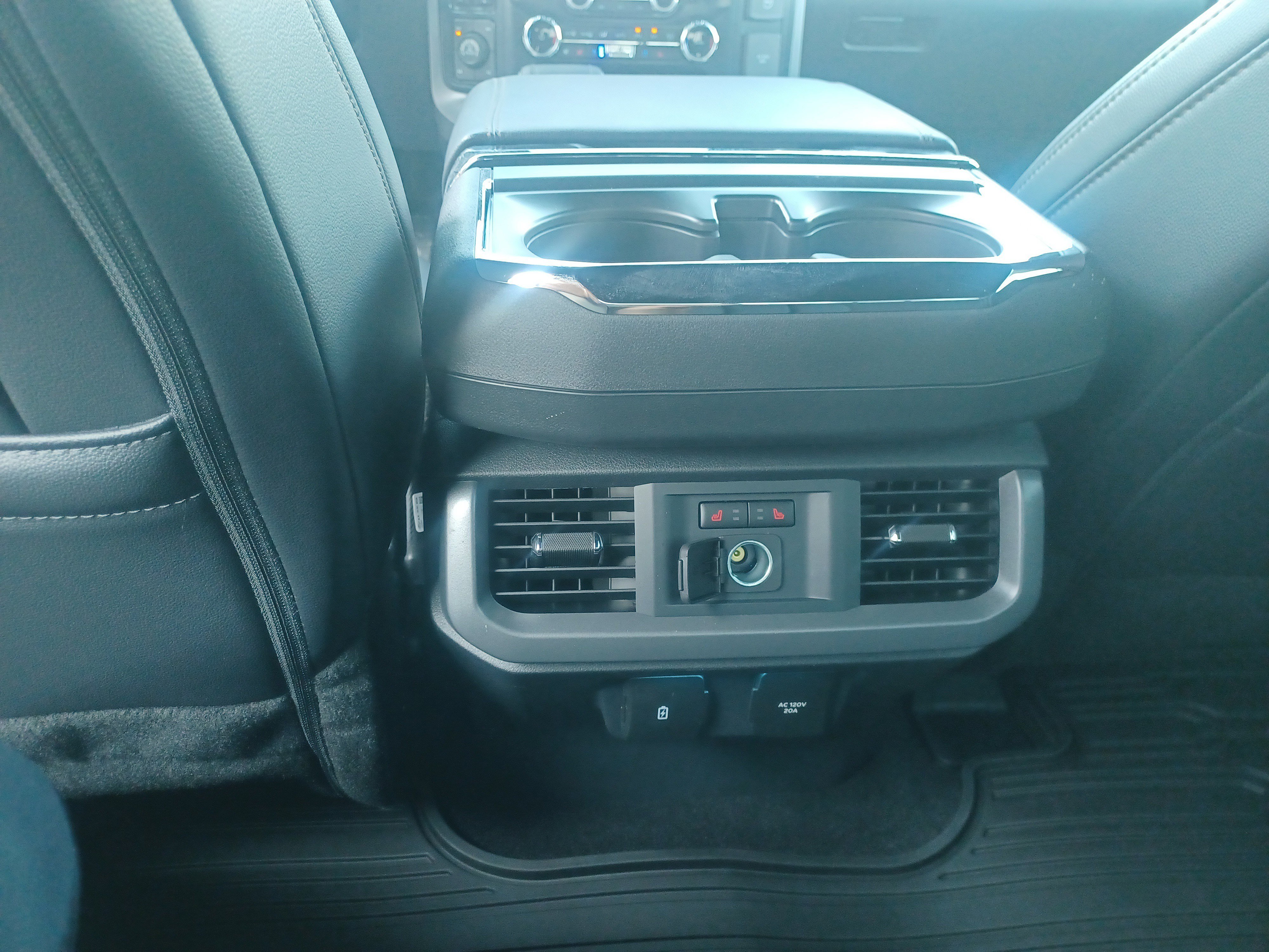 New 2025 Ford F150 Lariat w/ Equipment Group 502A High image 19