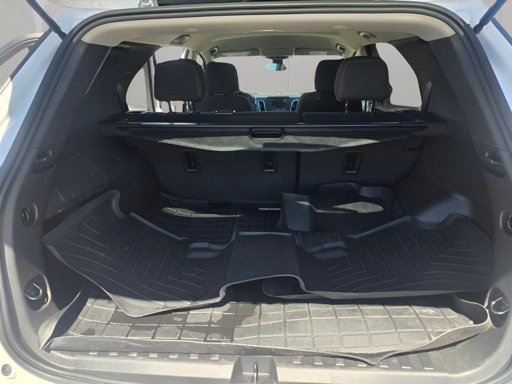 Used 2023 Chevrolet Equinox LS image 12