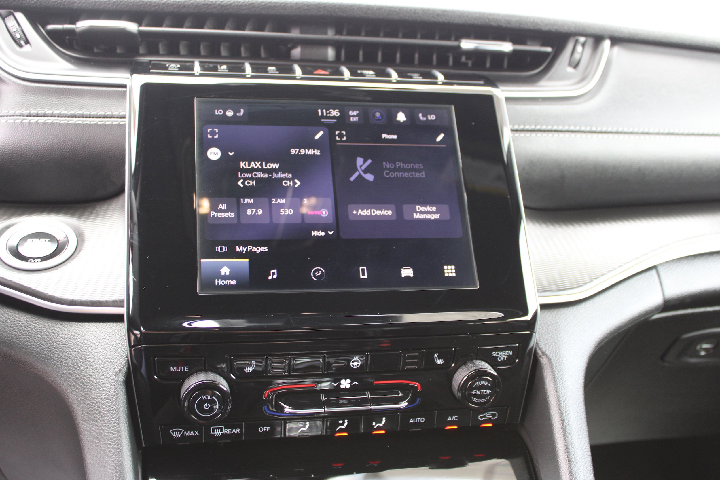 New 2025 Jeep Grand Cherokee Altitude RWD image 16