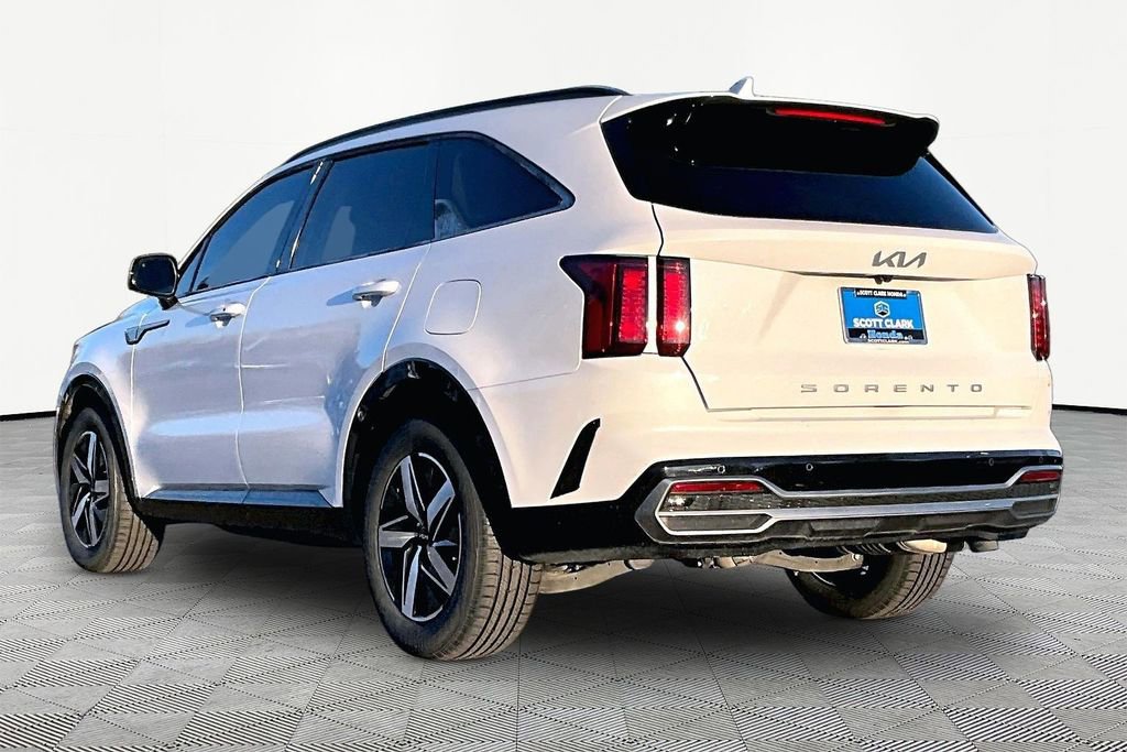 Used 2022 Kia Sorento EX w/ Panoramic Sunroof Package image 5