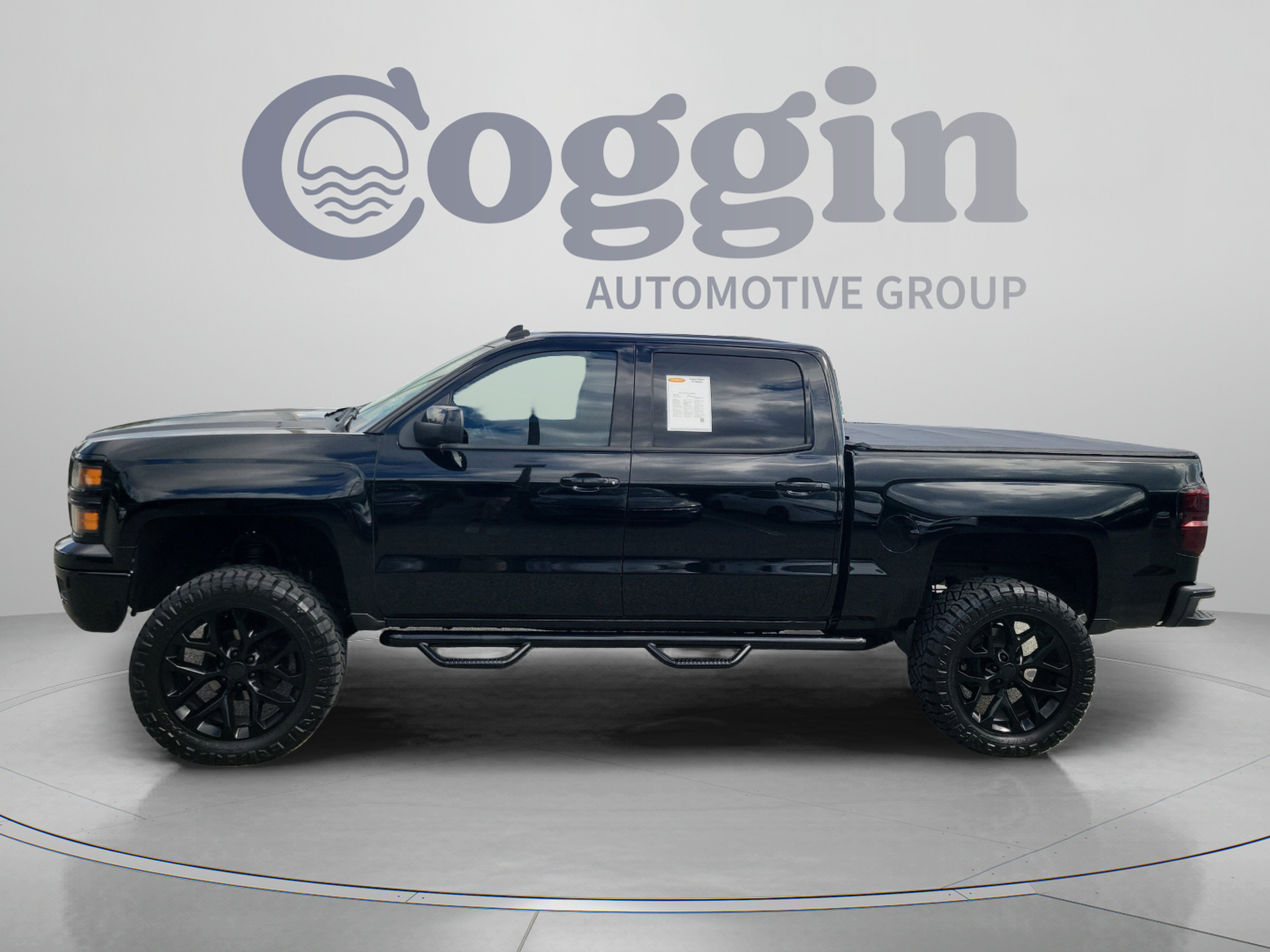Used 2014 Chevrolet Silverado 1500 LTZ Z71 w/ LTZ Plus Package AWD/4WD image 2
