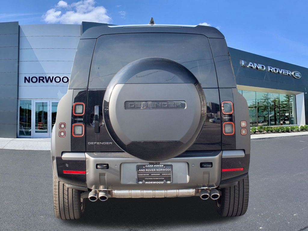 New 2026 Land Rover Defender 130 V8 image 5