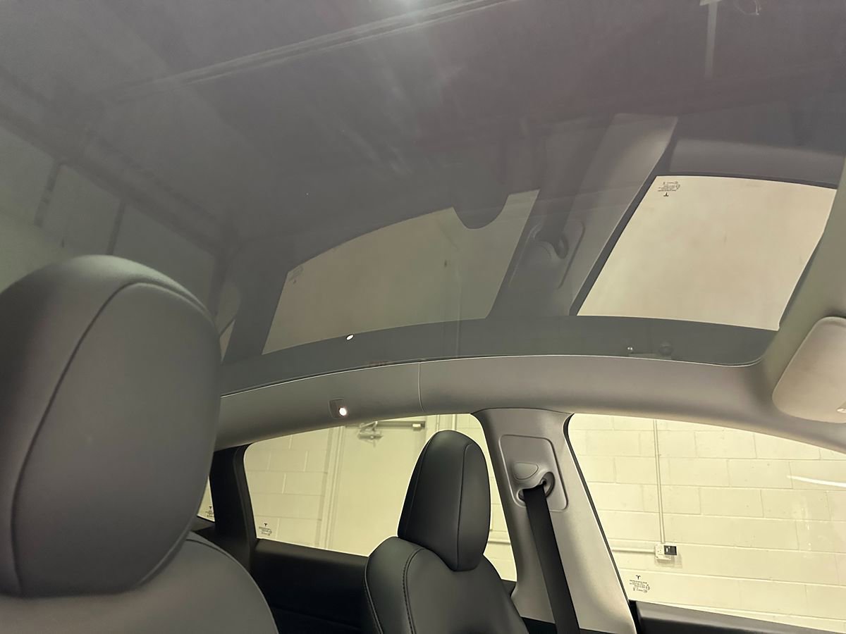 Used 2023 Tesla Model Y Performance AWD/4WD image 13