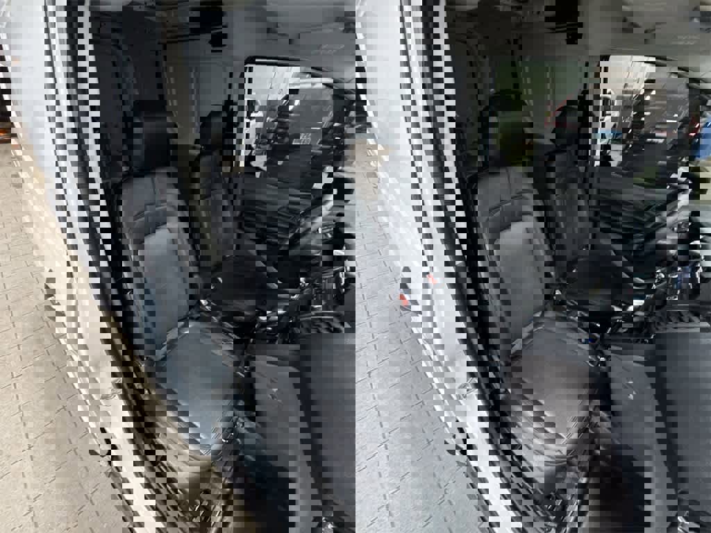 Used 2023 Ford Transit Connect XL image 16