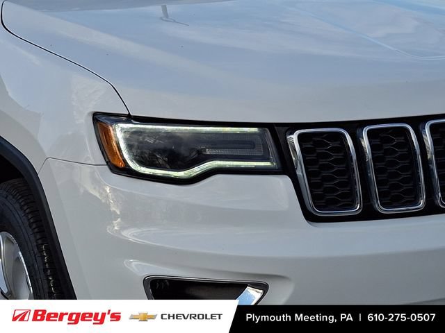 Used 2022 Jeep Grand Cherokee Laredo X AWD/4WD image 11