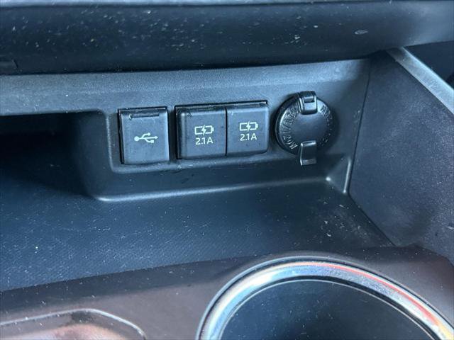 Certified 2021 Toyota Highlander XLE AWD/4WD image 31