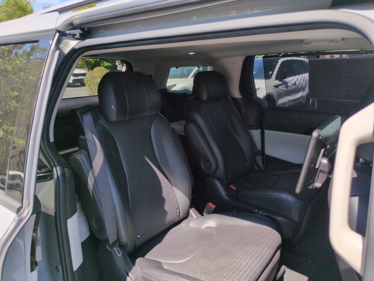 Used 2022 Kia Carnival SX Prestige FWD image 45