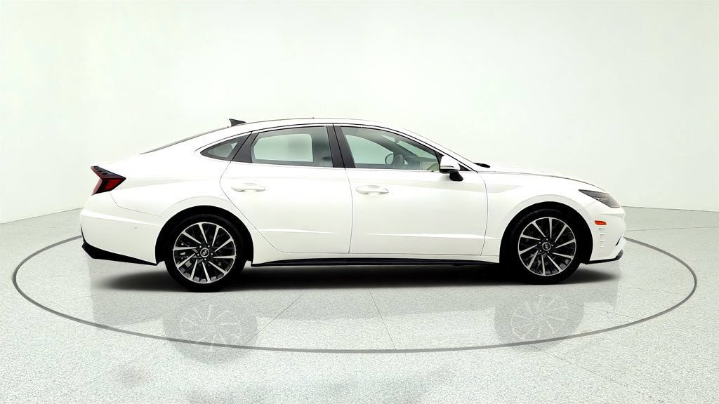 Used 2022 Hyundai Sonata Limited w/ Cargo Package FWD image 4