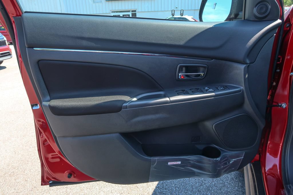 New 2027 Mitsubishi Outlander Sport LE AWD/4WD image 21