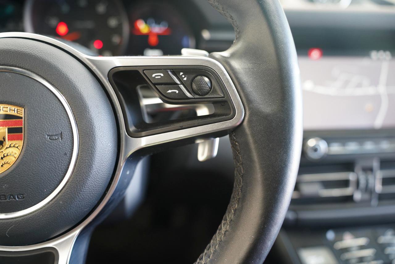 Used 2020 Porsche Macan AWD/4WD image 16