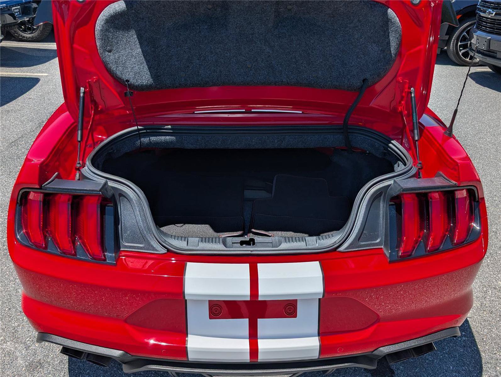 Used 2019 Ford Mustang GT Premium w/ Equipment Group 401A RWD image 14