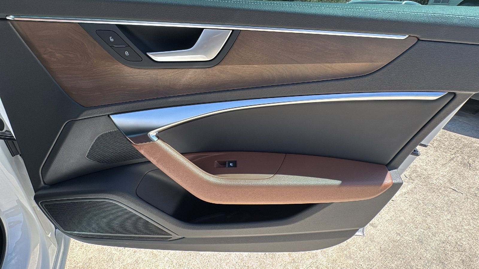 Used 2025 Audi A6 2.0T Premium w/ Convenience Plus Package image 30