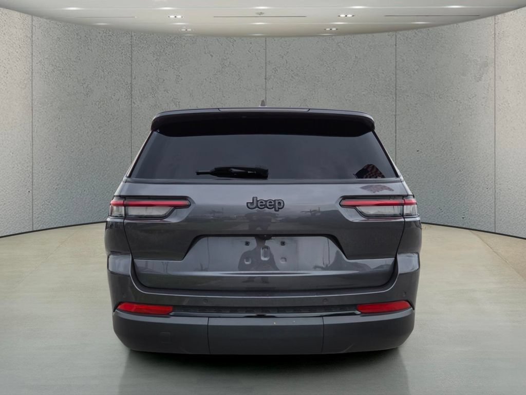 Used 2023 Jeep Grand Cherokee L Laredo RWD image 6