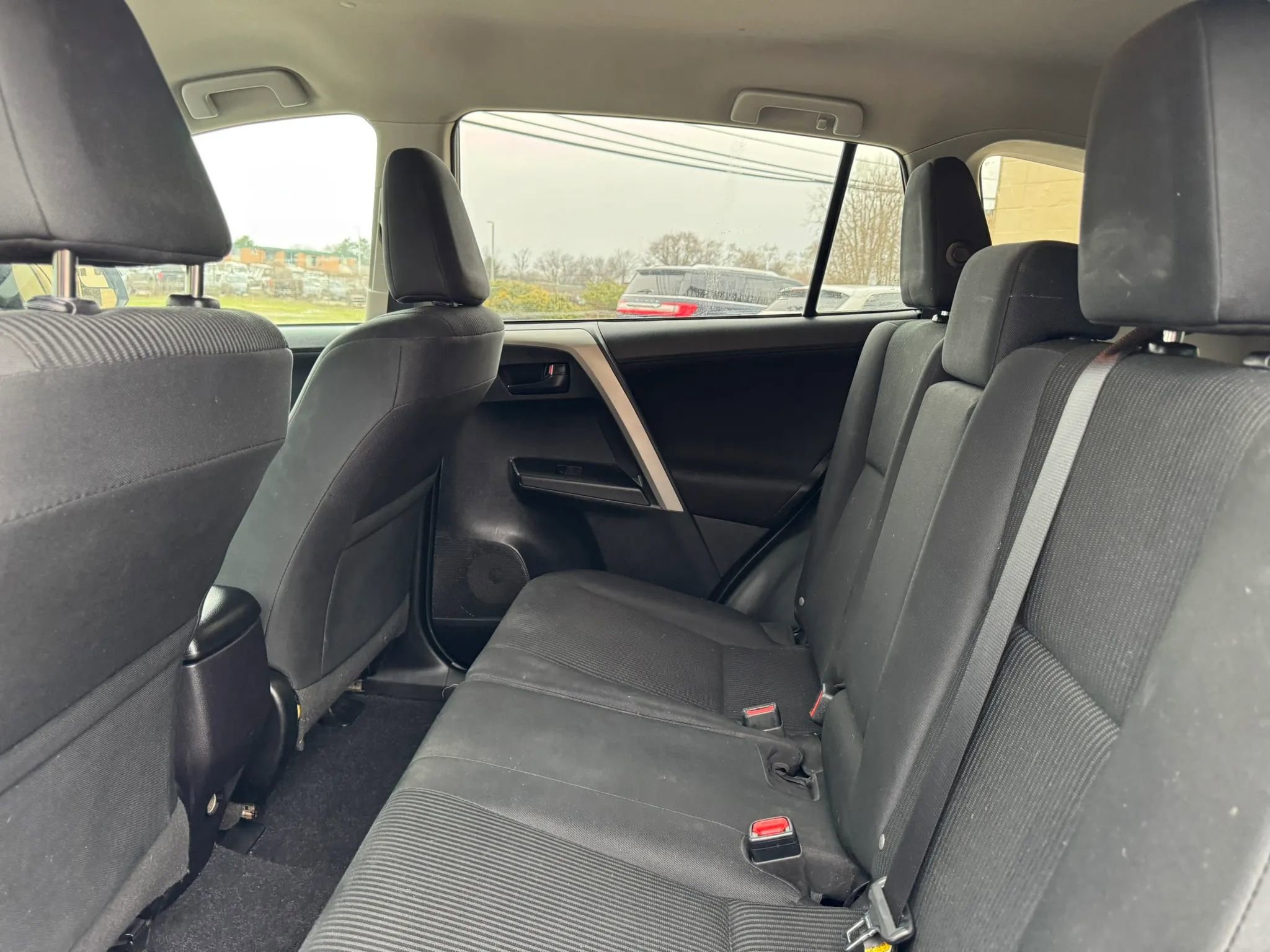 Used 2017 Toyota RAV4 LE w/ All Weather Liner Package image 33