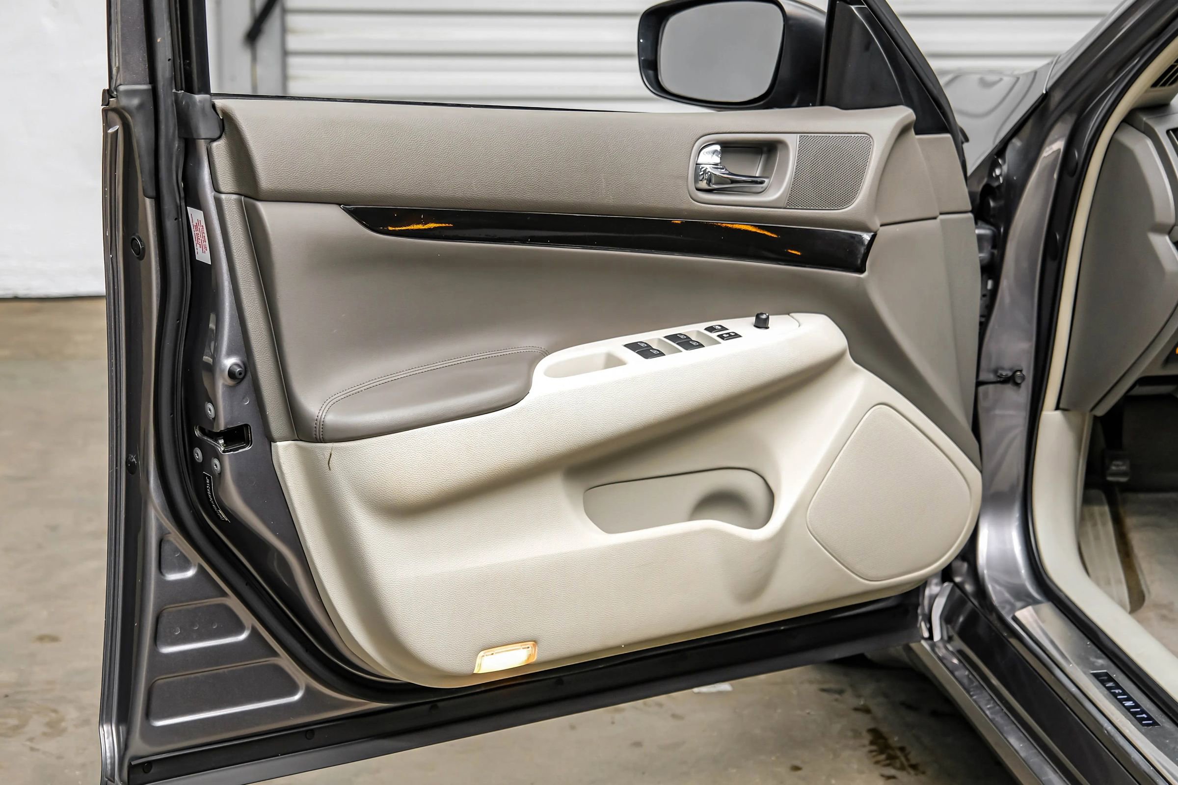 Used 2015 INFINITI Q40 image 54