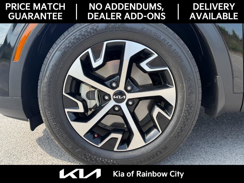 Used 2024 Kia Sportage EX image 8
