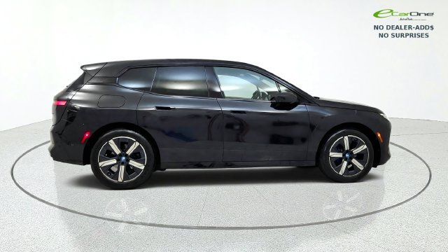 Used 2024 BMW iX xDrive50 w/ Premium Package AWD/4WD image 10