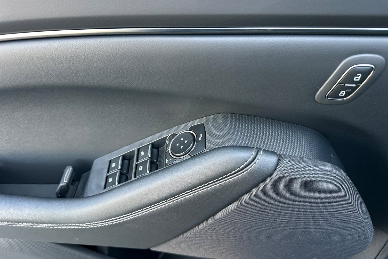 New 2026 Ford Mustang Mach-E Select RWD image 10