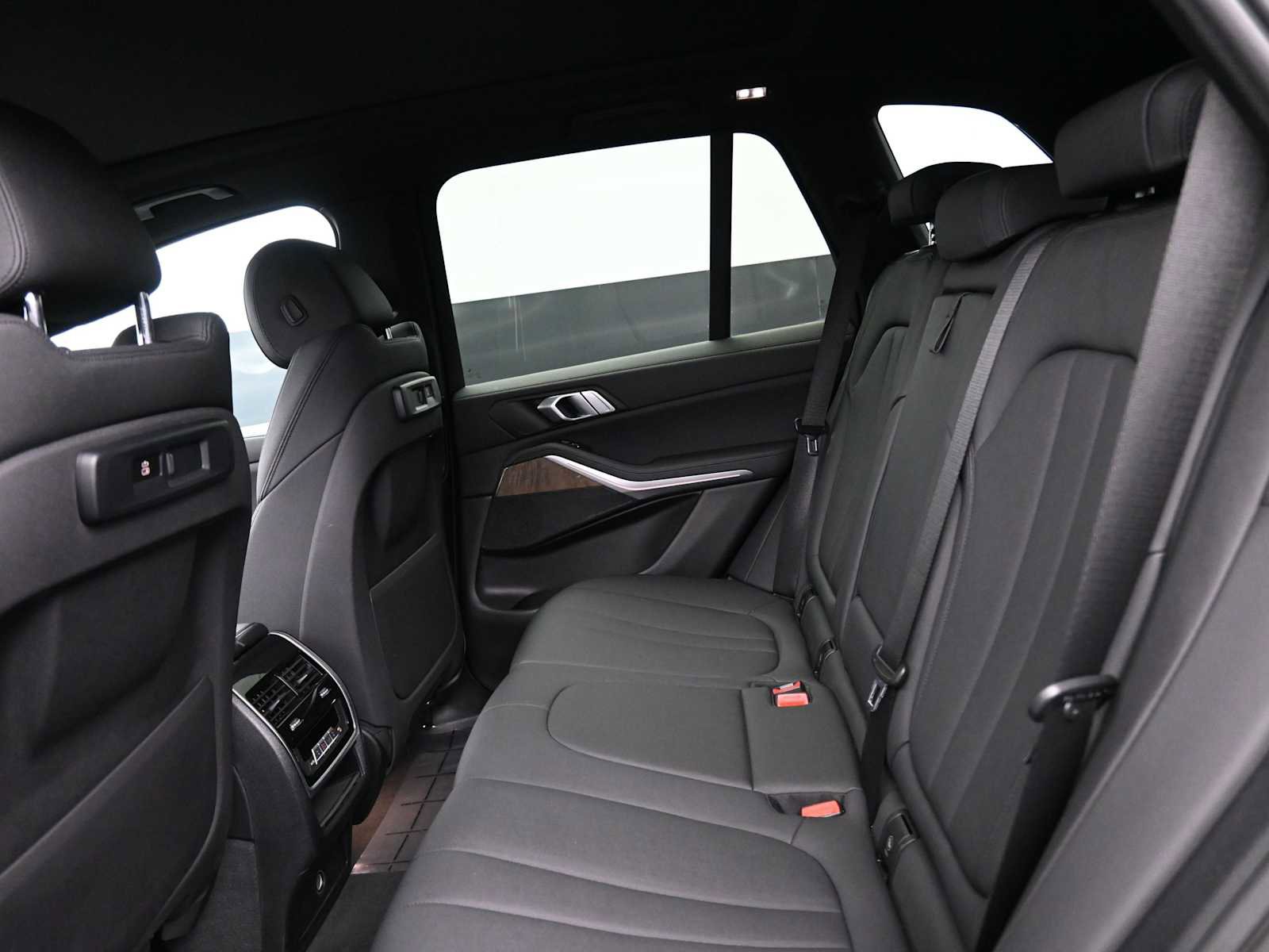 Used 2020 BMW X5 sDrive40i w/ Convenience Package RWD image 14