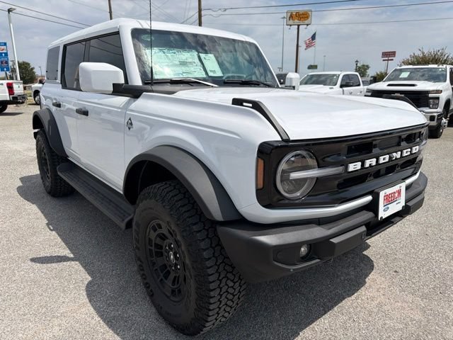 New 2026 Ford Bronco Outer Banks w/ Sasquatch Package AWD/4WD image 3