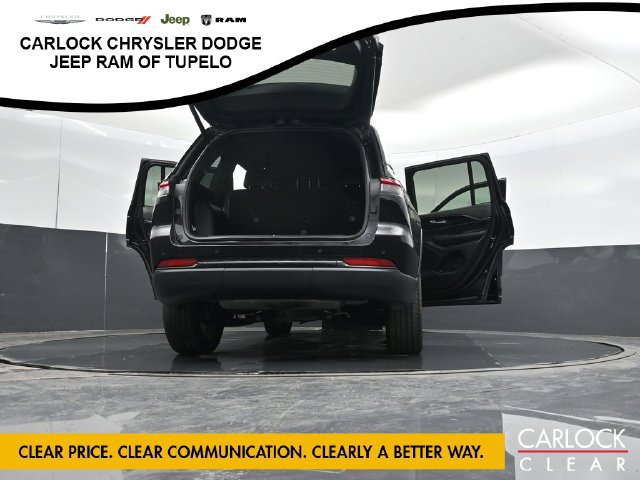 Used 2023 Jeep Grand Cherokee Altitude AWD/4WD image 52