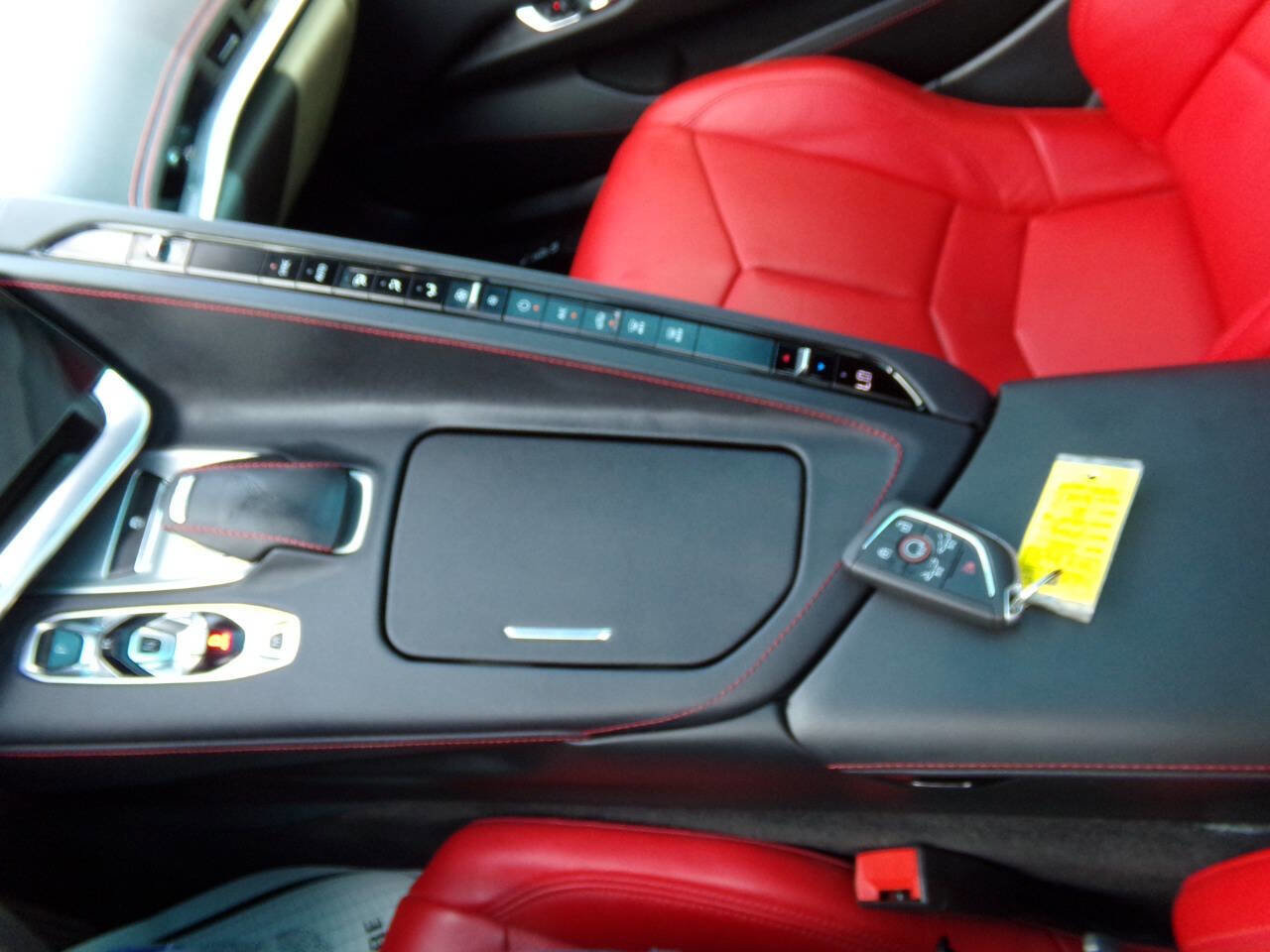 Used 2020 Chevrolet Corvette Stingray Coupe w/ Z51 Performance Package image 19