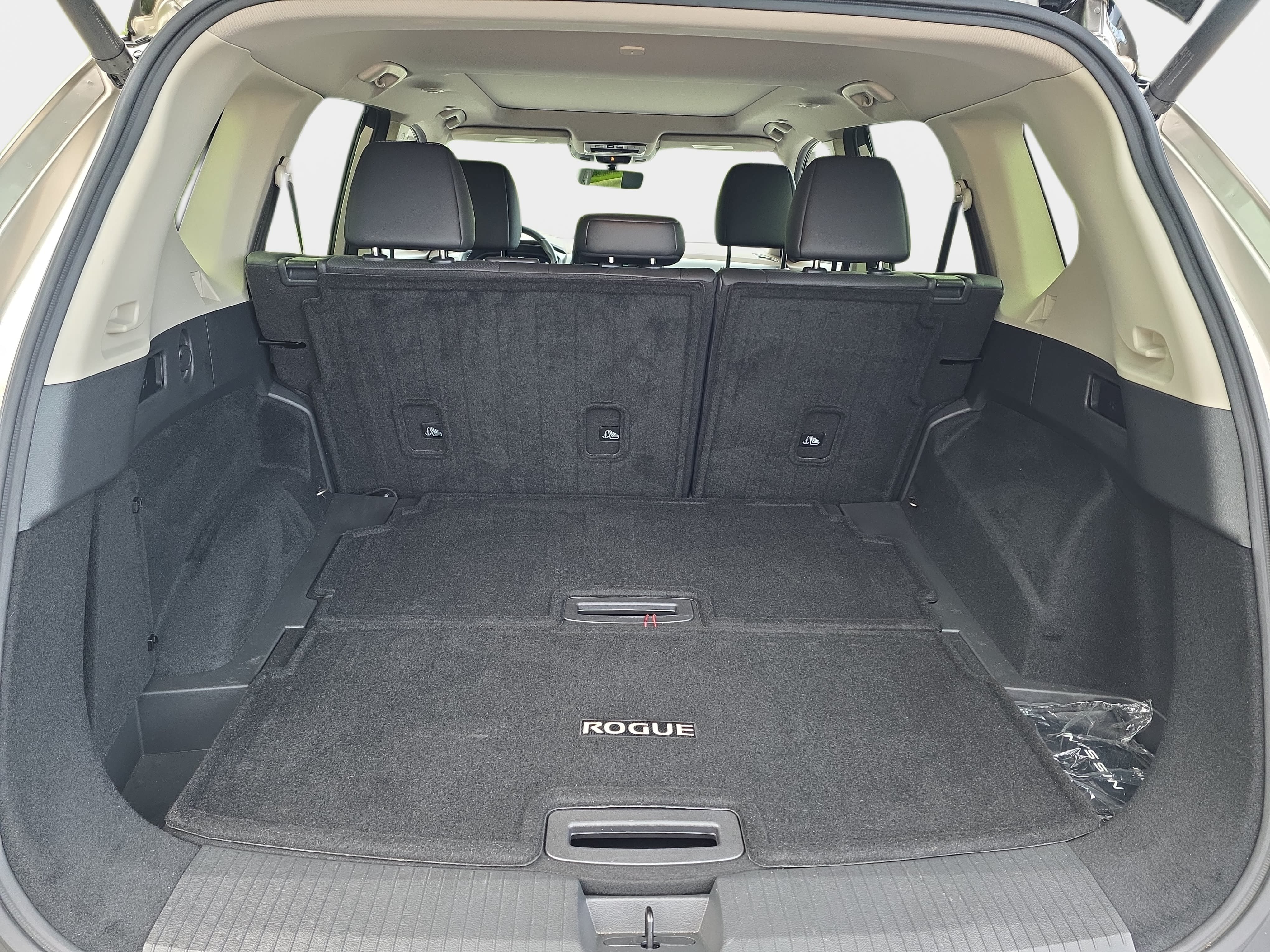 Used 2023 Nissan Rogue Platinum w/ Platinum Premium Package AWD/4WD image 12