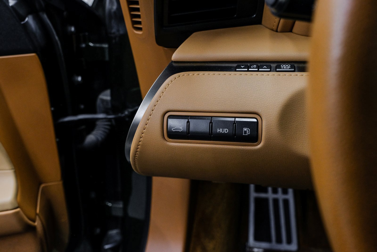 Used 2021 Lexus LC 500 Coupe w/ Performance Package image 35