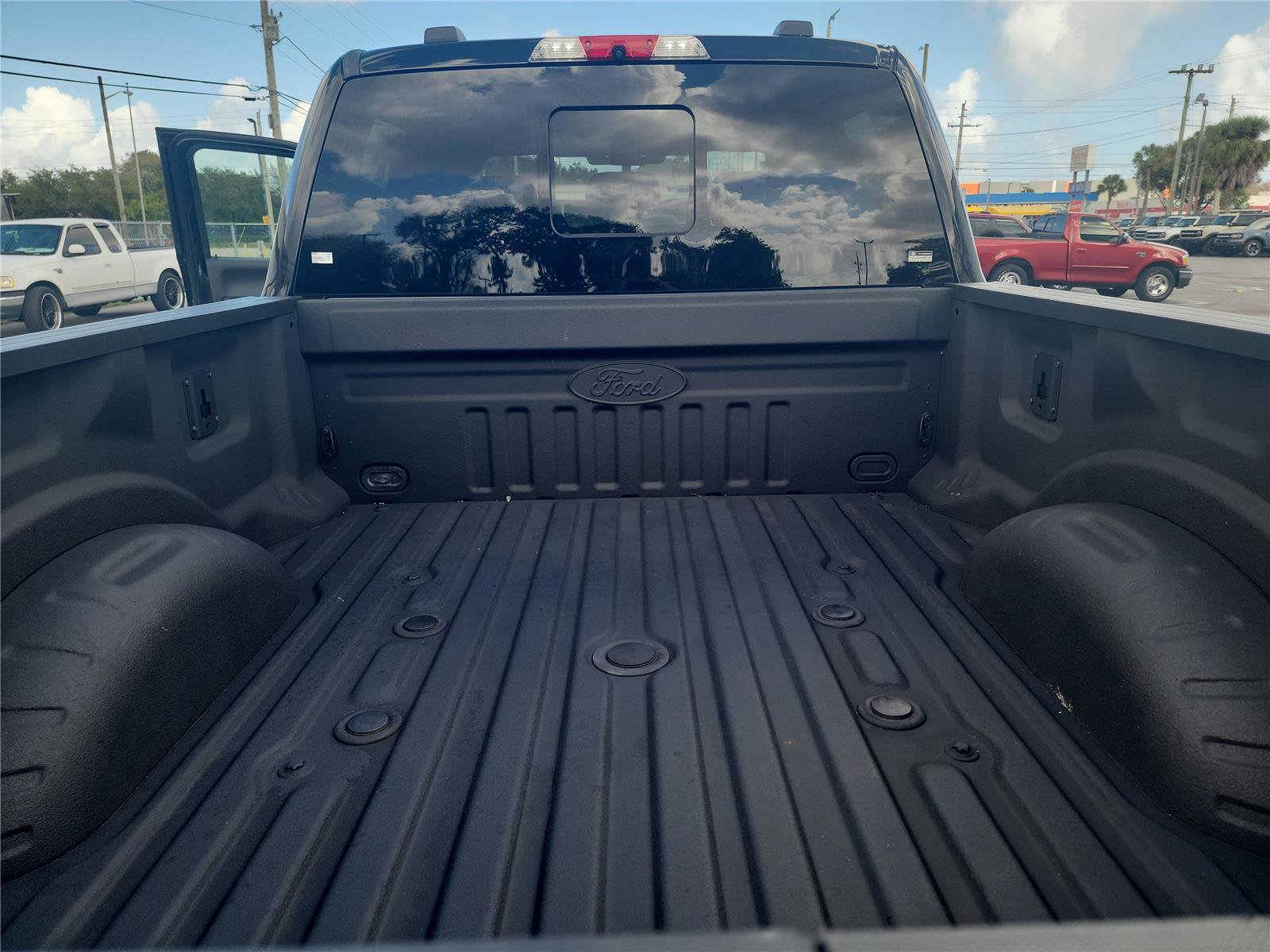 Certified 2020 Ford F250 Lariat w/ Chrome Package image 19