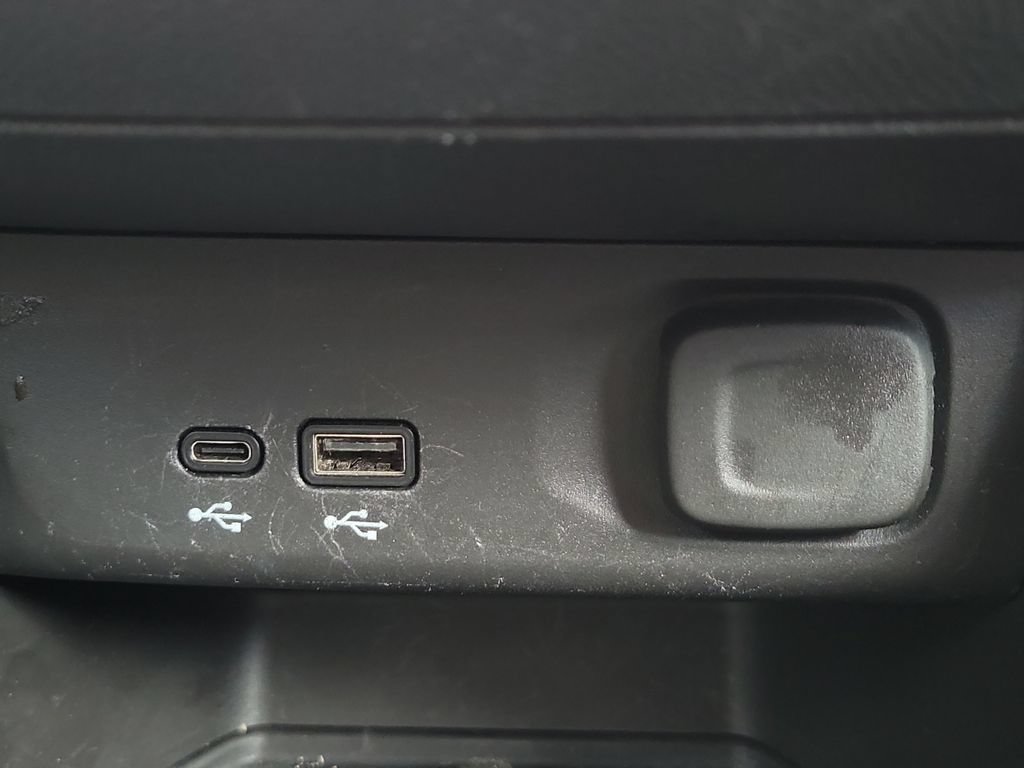 Used 2025 Buick Envista Preferred FWD image 19