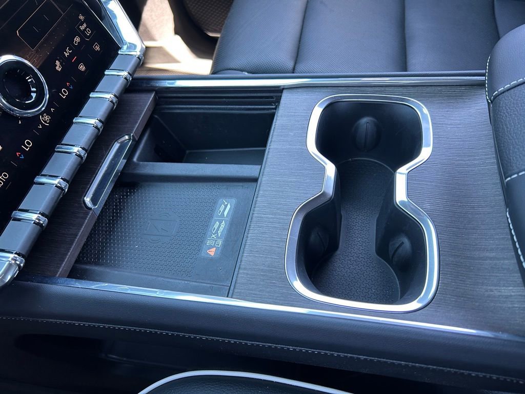 Used 2025 GMC Acadia Denali image 31