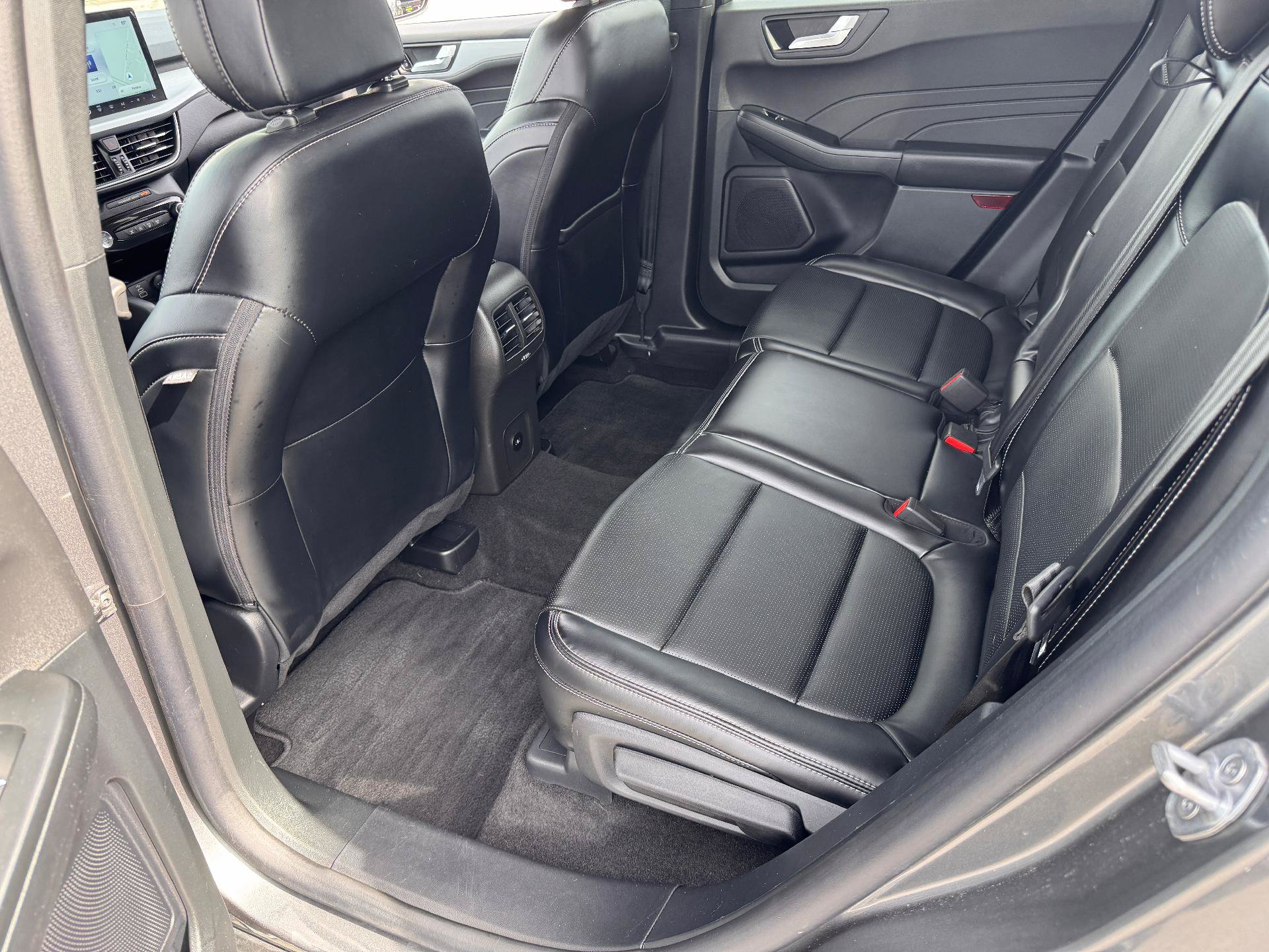 Used 2025 Ford Escape Platinum AWD/4WD image 14