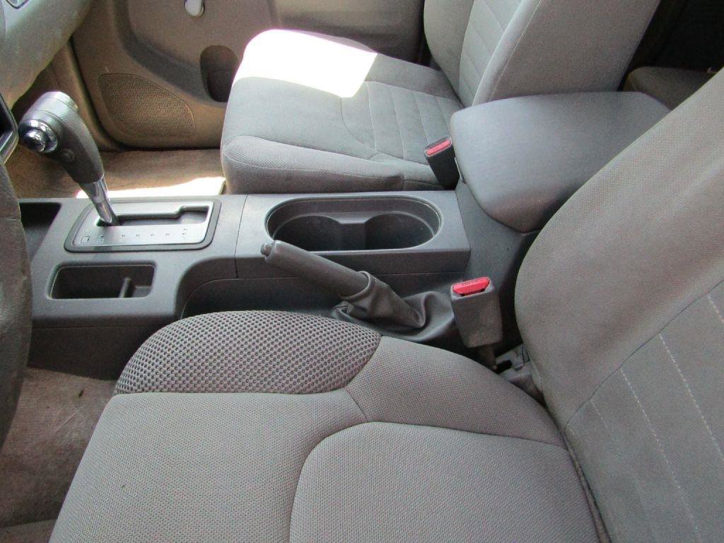 Used 2015 Nissan Frontier S RWD image 6