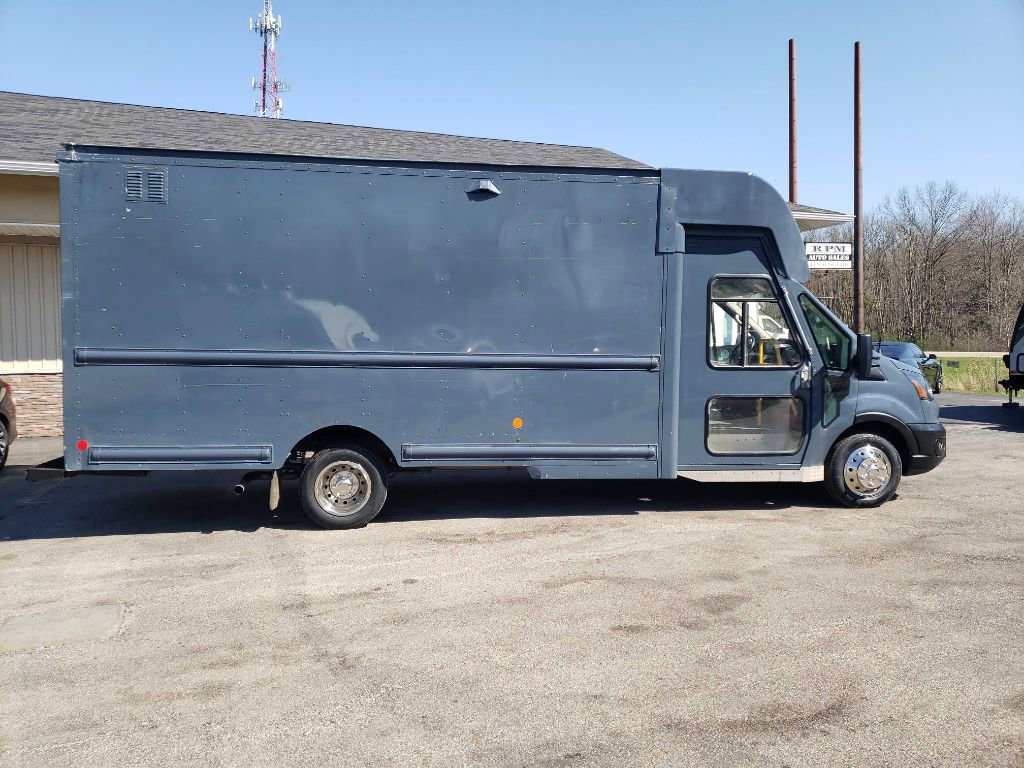 Used 2022 Ford Transit 350 DRW image 5