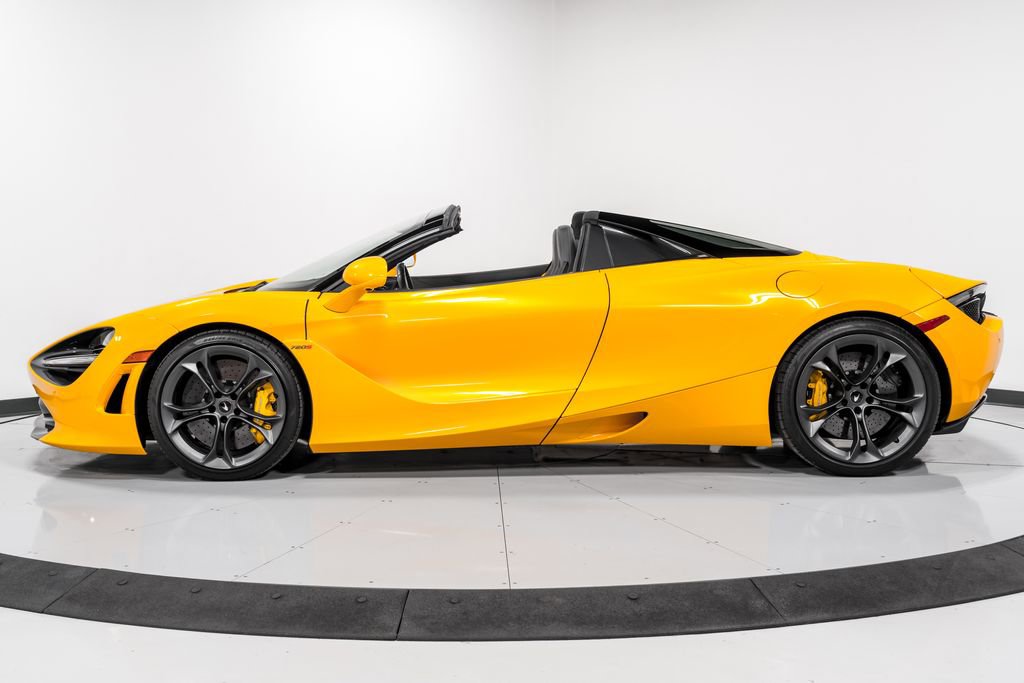 Used 2022 McLaren 720S Spider RWD image 6