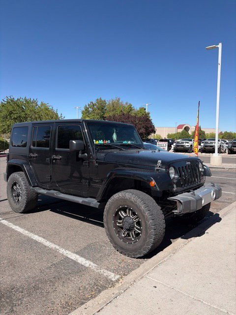 Used 2015 Jeep Wrangler Unlimited Sahara w/ Connectivity Group AWD/4WD image 7