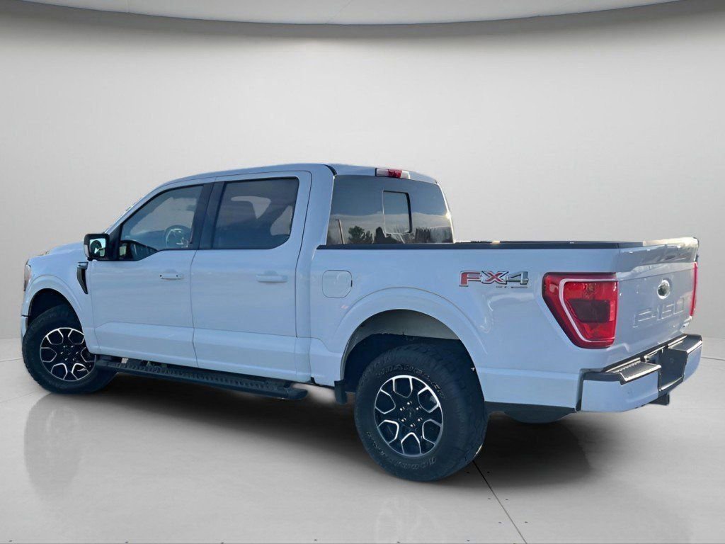 Certified 2021 Ford F150 XLT w/ Equipment Group 302A High image 11