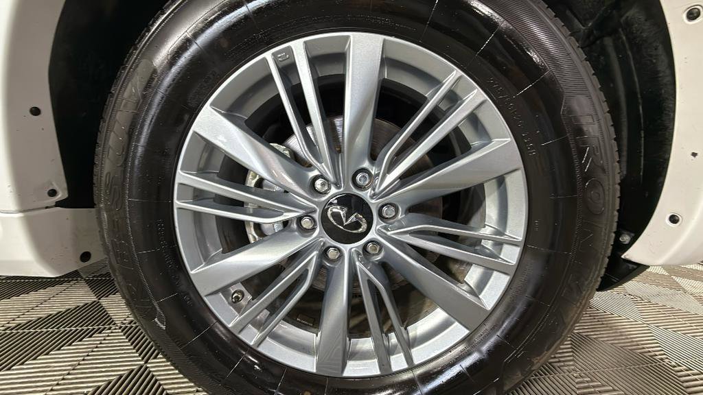 Used 2024 INFINITI QX80 Luxe AWD/4WD image 39