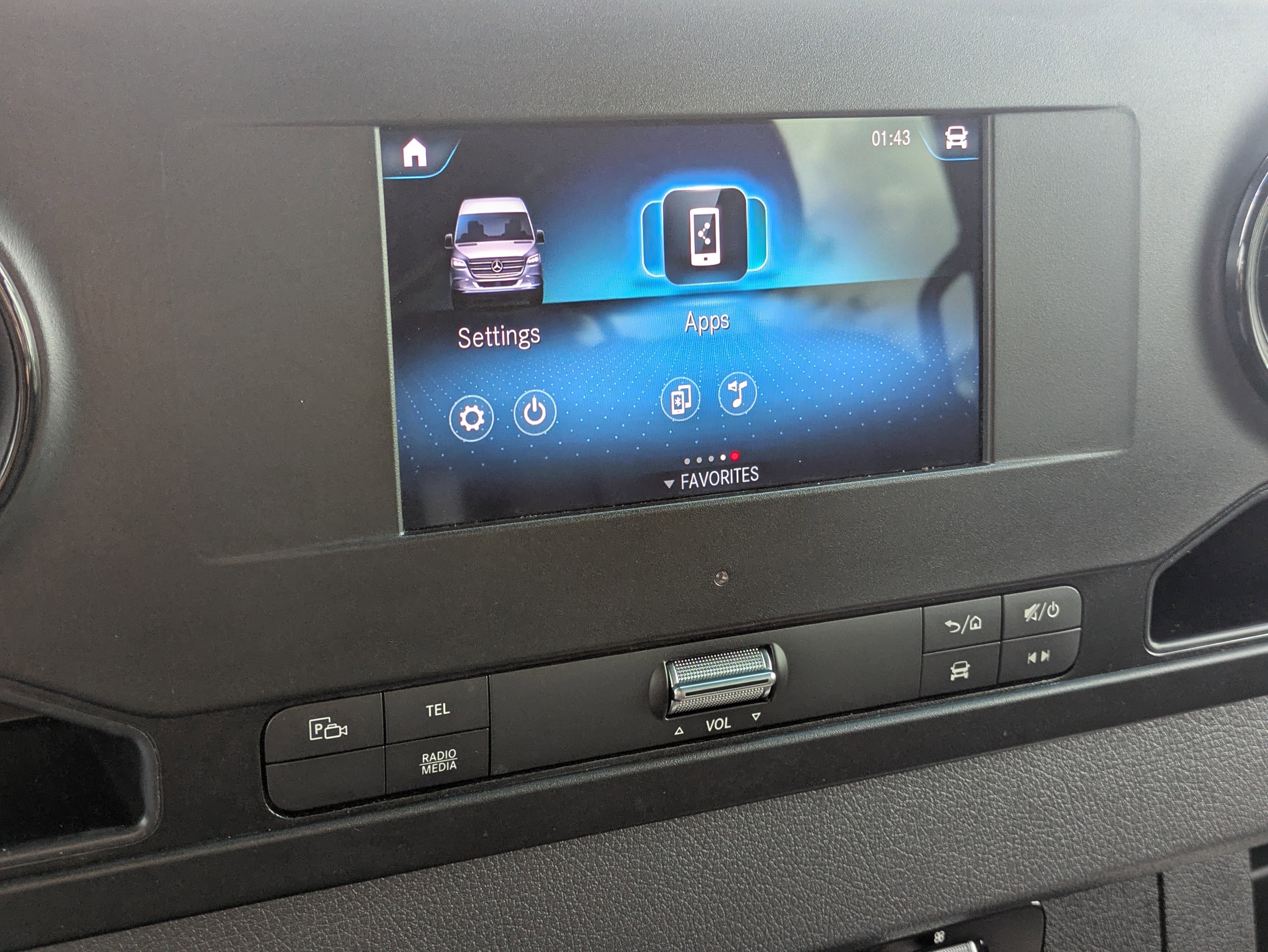 Used 2024 Mercedes-Benz Sprinter 2500 image 31