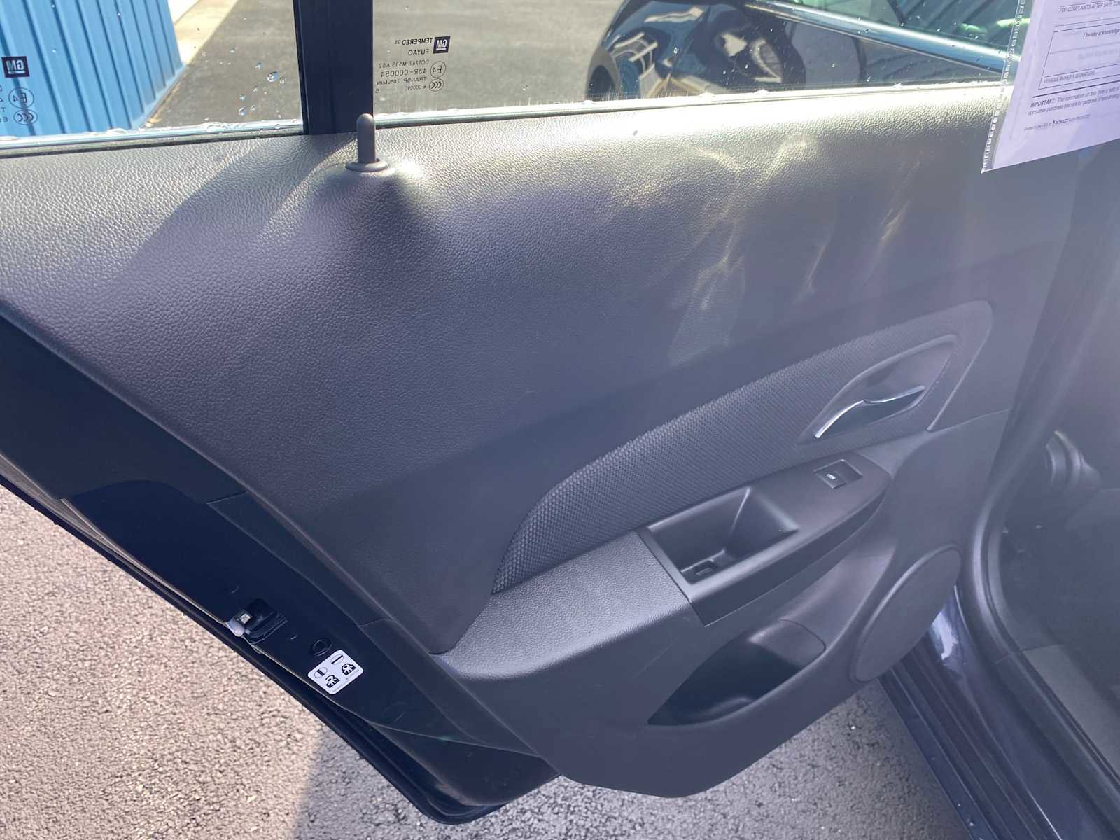 Used 2015 Chevrolet Cruze LT image 26