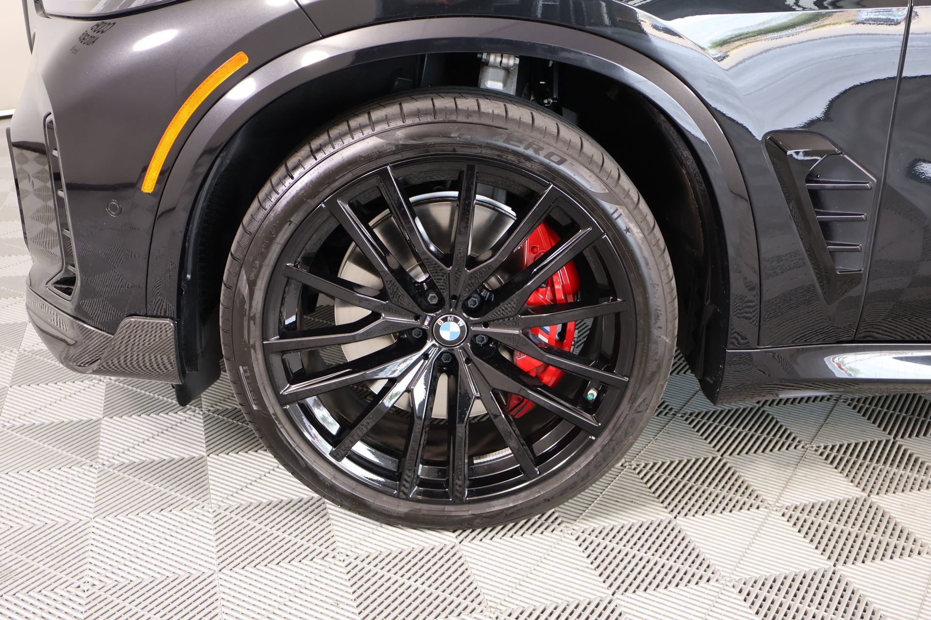 Used 2025 BMW X5 M60i AWD/4WD image 19